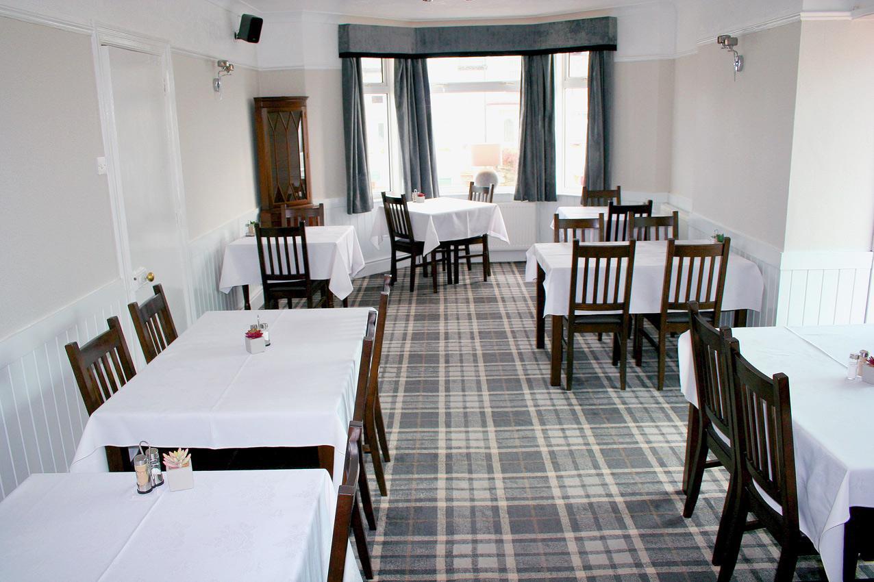Woburn Hill Hotel 세매즈베이 외부 사진